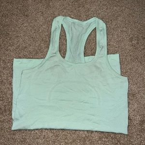 Lululemon swiftly tech racer back size 4